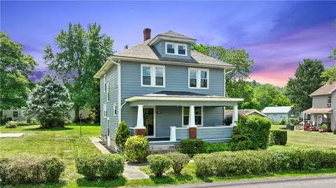 1327 Latrobe Derry Rd, Loyalhanna, PA 15661