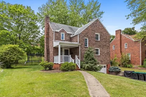 4224 Mckee Dr, Pittsburgh, PA 15236