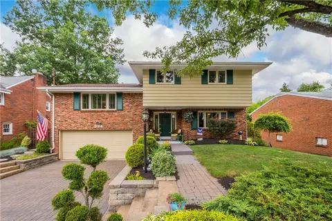 384 Cavan Dr, Pittsburgh, PA 15236