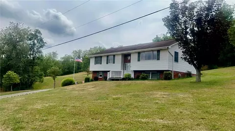 82 Weaver Run Rd, Washington, PA 15301