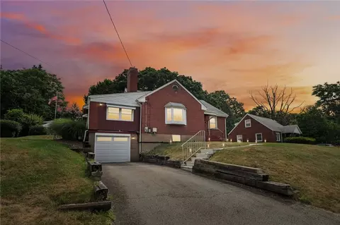 109 Oakwood Dr, Glenshaw, PA 15116
