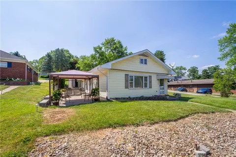 1200 Spring Run Rd Ext, Coraopolis, PA 15108