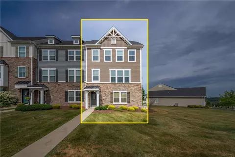 4049 Overview Dr, Canonsburg, PA 15317