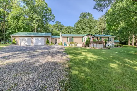 227 Green Briar Rd, Stoystown, PA 15563