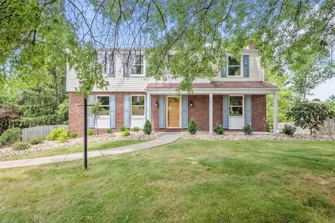 2058 Carriage Hill Rd, Allison Park, PA 15101