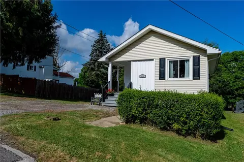 1121 Highland Ave, Beaver Falls, PA 15010
