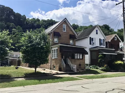 720 6th Ave, Ford City, PA 16226