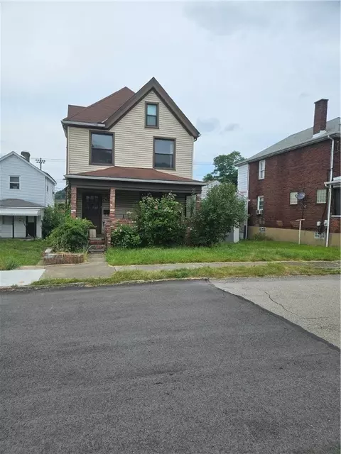 936 Vermont Ave, Glassport, PA 15045