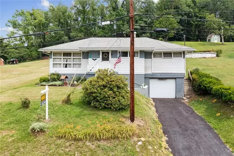 9059 Roberts Hollow Rd, Elizabeth, PA 15037