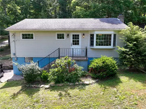 170 Buttermilk Ln, Hopwood, PA 15445