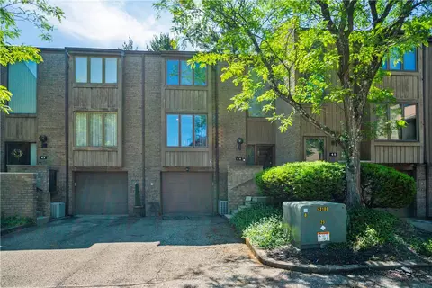 44 Maple Ct, Pittsburgh, PA 15237