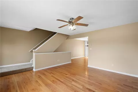 Living - 6918 Spring Valley Ln, Export, PA 15632 photo 5 of 6
