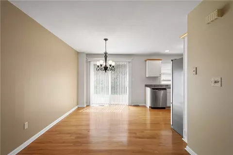 Living - 6918 Spring Valley Ln, Export, PA 15632 photo 1 of 6