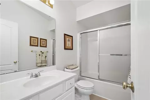 Bath - 6918 Spring Valley Ln, Export, PA 15632 photo 3 of 3