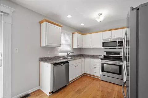 Kitchen - 6918 Spring Valley Ln, Export, PA 15632 photo 1 of 3