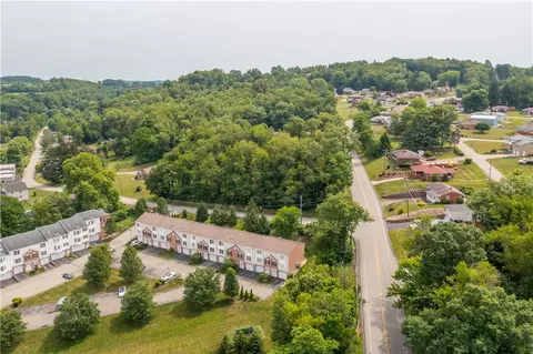 View/Area - 6918 Spring Valley Ln, Export, PA 15632 photo 3 of 4
