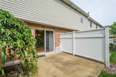 Exterior - 6918 Spring Valley Ln, Export, PA 15632 photo 4 of 6