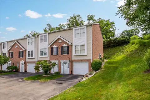 Exterior - 6918 Spring Valley Ln, Export, PA 15632 photo 2 of 6