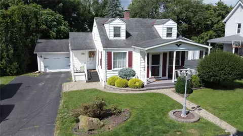 1613 Katherine St, New Castle, PA 16105