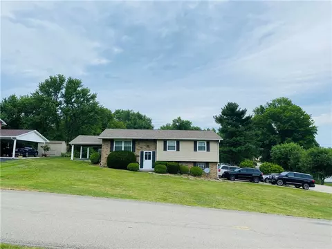 189 Wiggins Ln, Uniontown, PA 15401