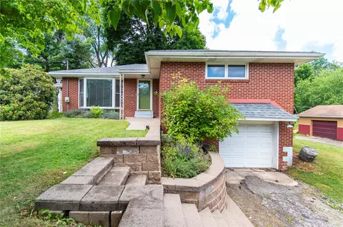 8855 Peebles Rd, Allison Park, PA 15101