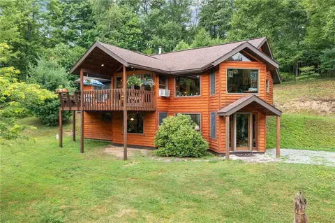 241 Nebo Rd, Champion, PA 15622