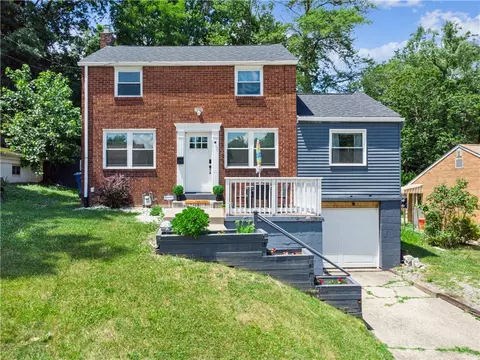 324 Whittier Dr, Pittsburgh, PA 15235