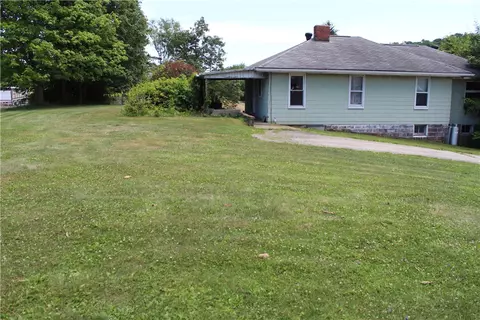 713 Finley Rd, Belle Vernon, PA 15012