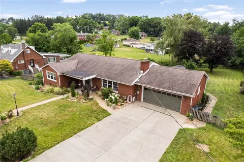4 Marie Dr, Jeannette, PA 15644