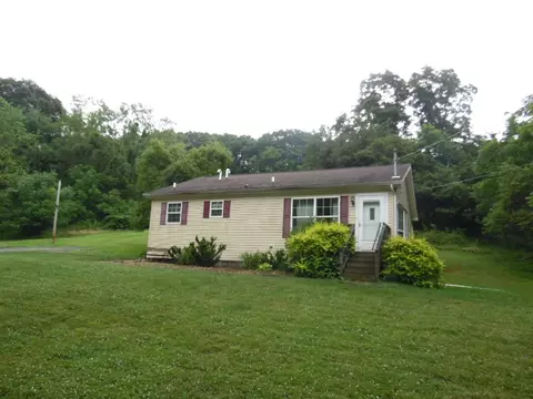 456 Markle Rd, Apollo, PA 15613
