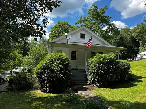 179 Jeffries Crossing Rd, Uniontown, PA 15401