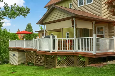 105 Railroad St, Mcdonald, PA 15057
