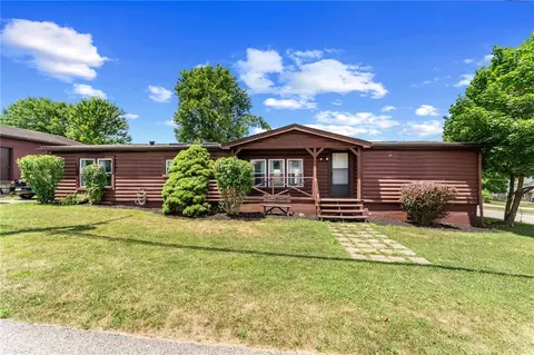 111 Pittsburgh Rd, Bentleyville, PA 15314
