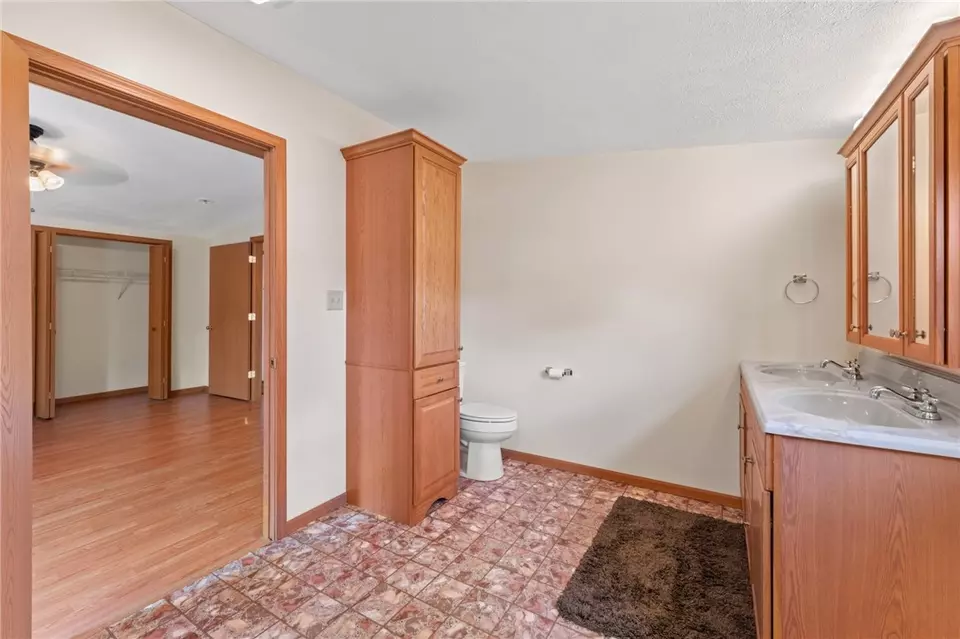 Bath - 111 Pittsburgh Rd, Bentleyville, PA 15314 photo 3 of 3