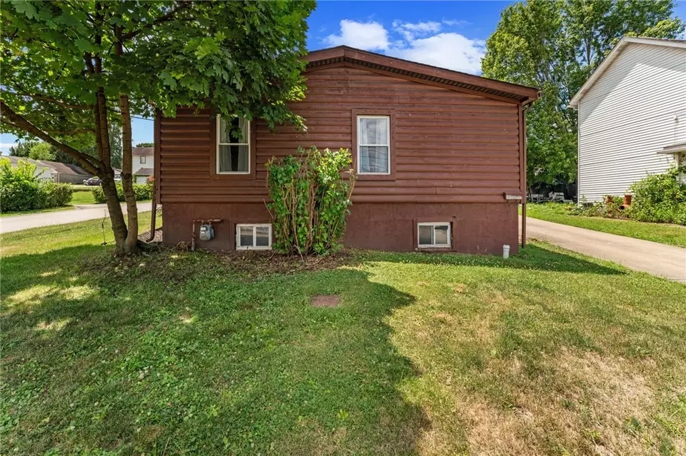 Exterior - 111 Pittsburgh Rd, Bentleyville, PA 15314 photo 2 of 5