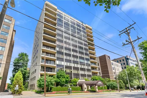 146 N Bellefield Ave #903, Pittsburgh, PA 15213