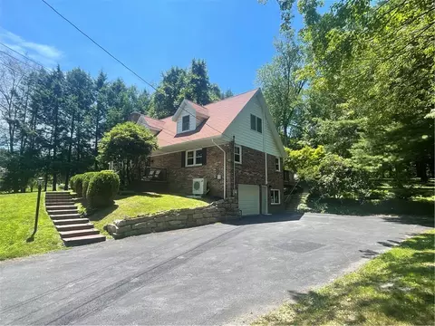 160 Edgemont Rd, Ligonier, PA 15658