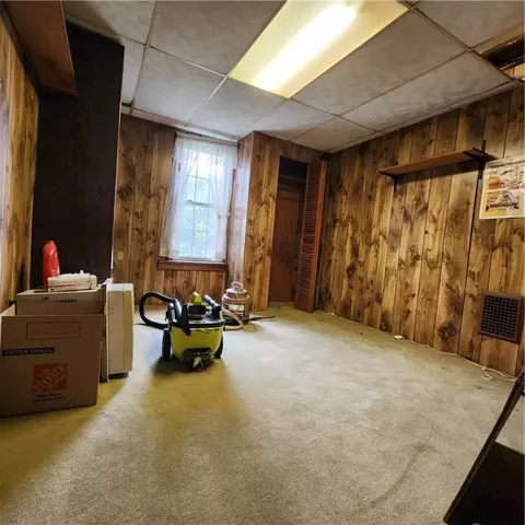 Bedroom - 816 Spring St, Braddock, PA 15104 photo 2 of 4