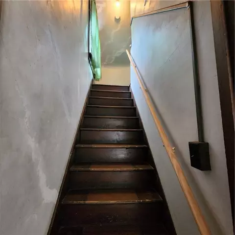 Entry Way - 816 Spring St, Braddock, PA 15104 photo 4 of 4