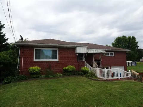 146 St Clair St, Mount Pleasant, PA 15666