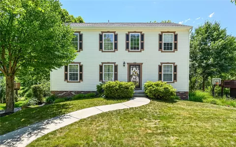 112 Windsor Ct, Cranberry Township, PA 16066