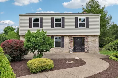 231 Blue Jay Dr, Canonsburg, PA 15317