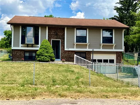 139 Erie St, Washington, PA 15301