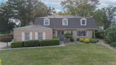 9910 Conestoga Ct, Wexford, PA 15090