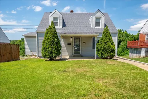 19 Washington Dr, Monessen, PA 15062