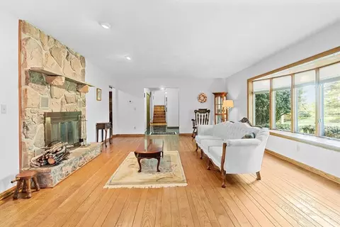 Living - 127 Meredith Dr, Mars, PA 16046 photo 2 of 3