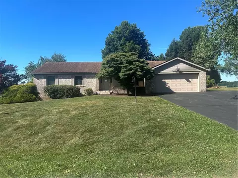 167 Wyndfield Dr, Mount Pleasant, PA 15666