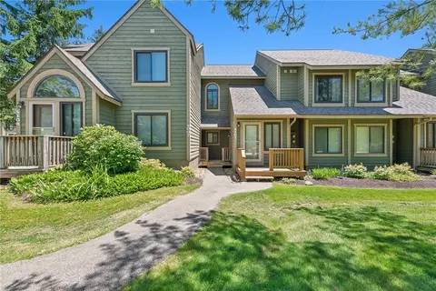 5007 Summit Dr, Hidden Valley, PA 15502