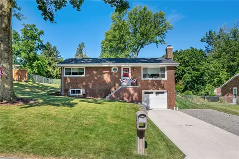 26 Bel Aire Dr, Delmont, PA 15626