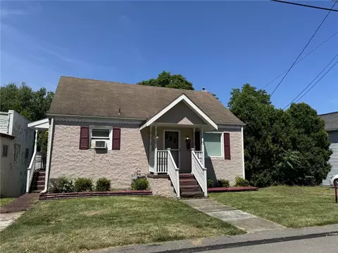 718 Mabel St, New Castle, PA 16101
